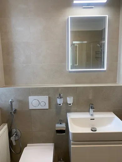 Na predaj 1-izbový byt, 42 m², Bratislava-Karlova Ves, Majerníkova