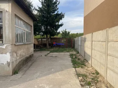 Na predaj 3-izbový dom, 364 m², Komjatice, Nitrianska