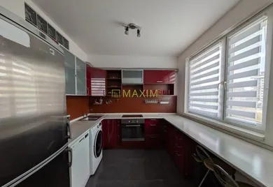 Na predaj 4-izbový byt, 88 m², Bratislava-Petržalka, Wolkrova