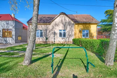 Na predaj 3-izbový dom, 130 m², Gabčíkovo, Hlavná