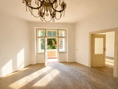 Na predaj 3-izbový byt, 90 m², Bratislava-Staré Mesto