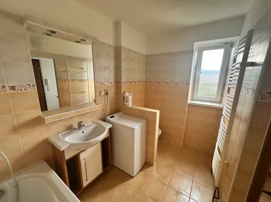Na prenájom 2-izbový byt, 60 m², Dubnica nad Váhom, Okružná