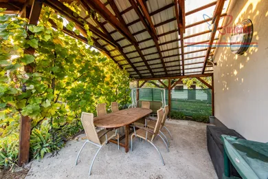 Na predaj pozemok, 720 m², Bratislava-Ružinov, Mokráň záhon