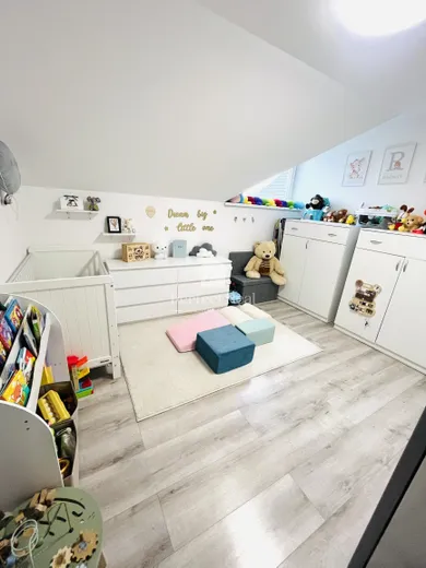 Na predaj 3-izbový byt, 90 m², Zlaté Klasy