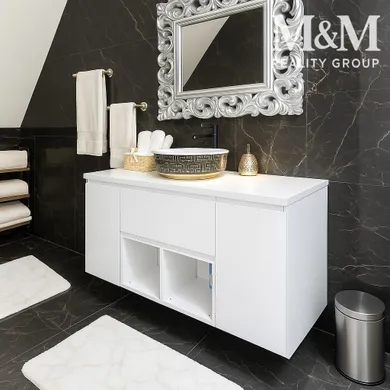 Na predaj 7-izbový dom, 270 m², Veľký Meder, Lastovičková