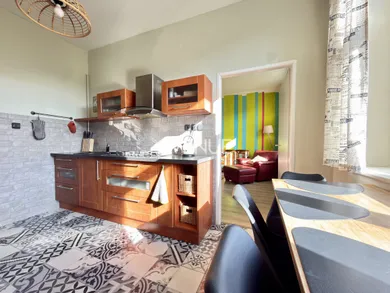 Na prenájom 2-izbový byt, 66 m², Bratislava-Nové Mesto, Vajnorská