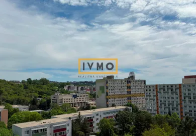 Na predaj 4-izbový byt, 108 m², Bratislava-Karlova Ves, Adámiho