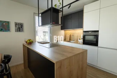 Na predaj 3-izbový byt, 87 m², Bratislava-Záhorská Bystrica