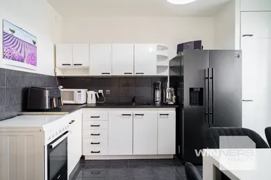 Mieszkania na sprzedaż, 3-pokojowe, Bratislava-Karlova Ves · €254 900