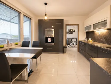 Mieszkania na sprzedaż, 3-pokojowe, Levice · €137 000