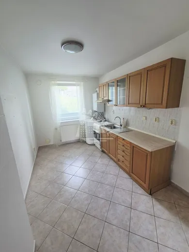 Na predaj 2-izbový byt, 69 m², Banská Bystrica