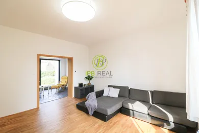 Na predaj dom, 214 m², Bratislava-Rača, Oblačná