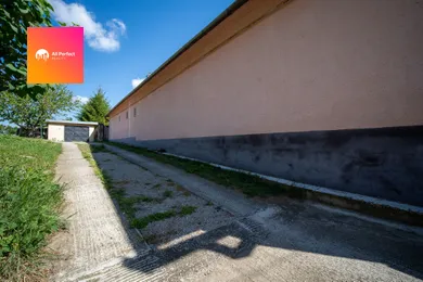 Na predaj pozemok, 166 m², Dvorníky