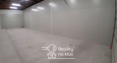 Na prenájom komerčné, 118 m², Nové Zámky, Gúgska