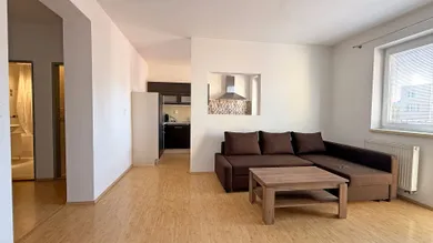 Na prenájom 2-izbový byt, 51 m², Senec, Kysucká