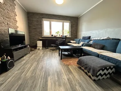 Na predaj 4-izbový byt, 86 m², Bratislava-Petržalka, Bzovícka