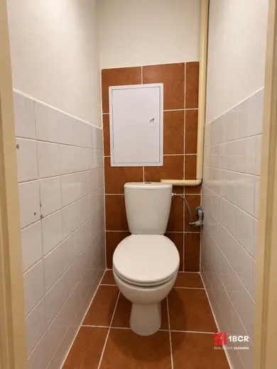 Na predaj 2-izbový byt, 64 m², Pezinok, Holubyho