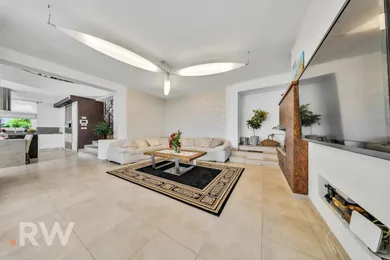 Na predaj dom, 561 m², Nitra, Hornozoborská