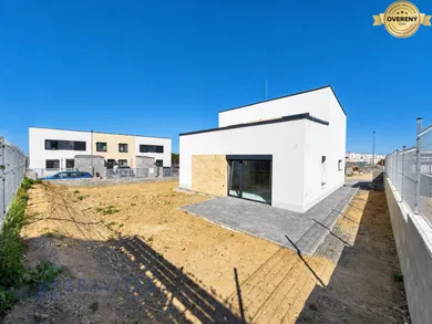 Na predaj 5-izbový dom, 157 m², Bratislava-Záhorská Bystrica