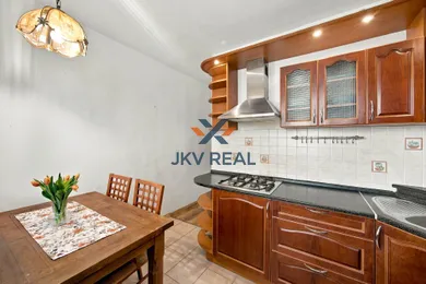 Na predaj 4-izbový byt, 81 m², Bratislava-Dúbravka, Drobného
