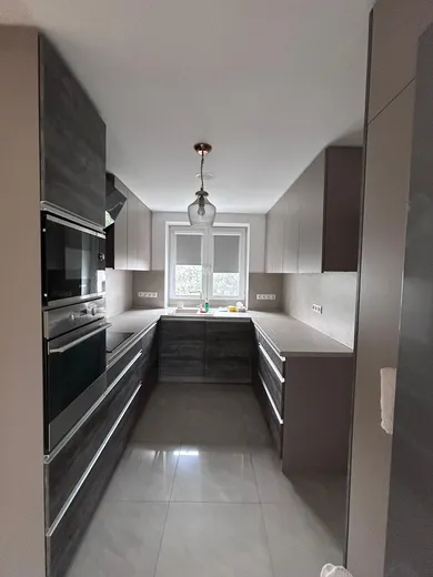 Квартири в оренду, 3-кімнатні, Žilina · €890