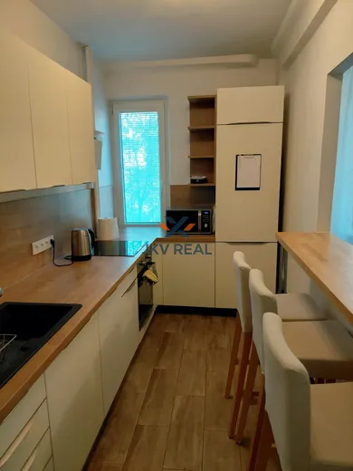 Na prenájom 2-izbový byt, 54 m², Bratislava-Ružinov, Svidnícka