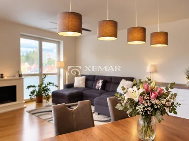 Mieszkania na sprzedaż, 3-pokojowe, Banská Bystrica · €199 000