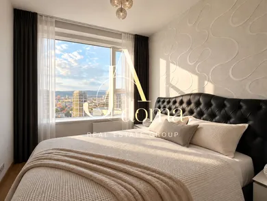 Na prenájom 3-izbový byt, 90 m², Bratislava-Staré Mesto, Landererova