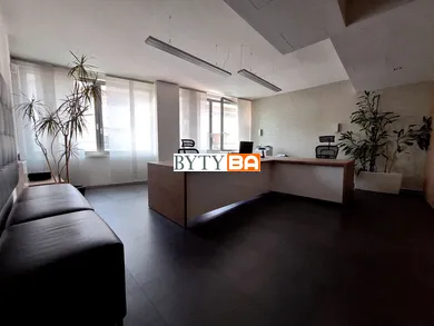 Na prenájom komerčné, 63 m², Bratislava-Ružinov, Pribinova