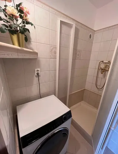 Na predaj 3-izbový byt, 66 m², Bratislava-Karlova Ves, Beniakova