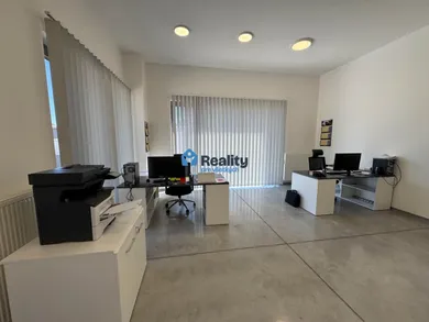 Na prenájom komerčné, 72 m², Považská Bystrica, Považské podhradie