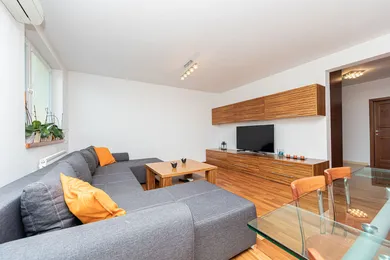Na prenájom 3-izbový byt, 90 m², Bratislava-Petržalka, Haanova