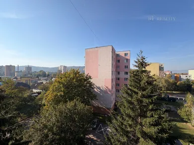 Na predaj 2-izbový byt, 44 m², Trenčín, Žilinská