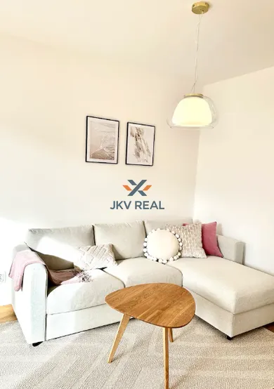 Na predaj 2-izbový byt, 50 m², Rovinka, Hlavná