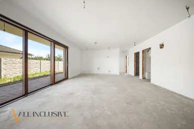 Na predaj 3-izbový dom, 106 m², Lehnice
