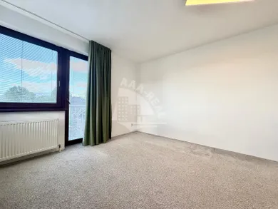 Na prenájom 4-izbový byt, 121 m², Banská Bystrica, Nad Plážou