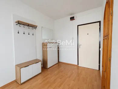 Mieszkania na sprzedaż, 3-pokojowe, Pukanec · €72 999