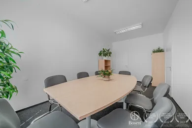 Na prenájom komerčné, 19 m², Bratislava-Ružinov, Mliekarenská