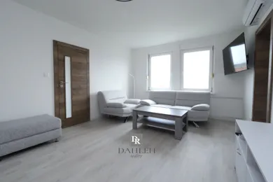 Na prenájom 3-izbový byt, 60 m², Bratislava-Nové Mesto, Račianska