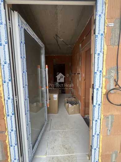 Na predaj 4-izbový byt, 117 m², Dolný Bar