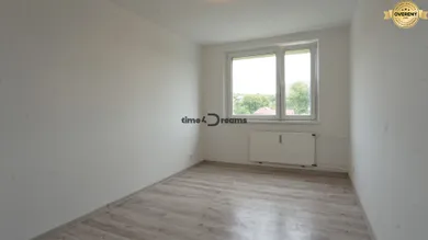 Na predaj 3-izbový byt, 71 m², Banská Bystrica, podla