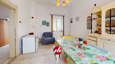 Na predaj 3-izbový dom, 87 m², Uhrovec