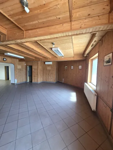 Na predaj objekt, 250 m², Veľké Leváre, Školská