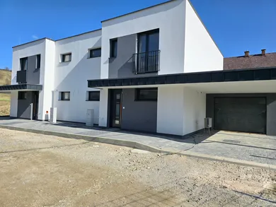 Domy na sprzedaż, 4-pokojowe, Bitarová · €357 519