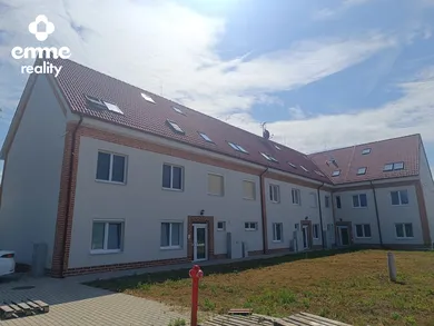 Na predaj 2-izbový byt, 63 m², Tomášikovo