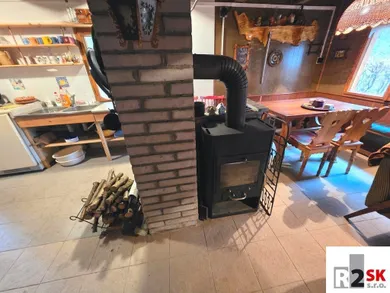 Na predaj 1-izbový rekreačný dom, 60 m², Varin, Pod Vajankom