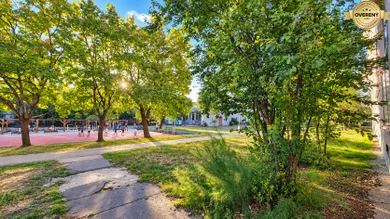 Na predaj 3-izbový byt, 70 m², Pezinok, Za hradbami