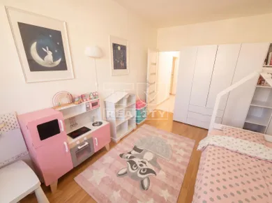 Na predaj 3-izbový byt, 73 m², Bratislava-Podunajské Biskupice