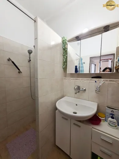 Na predaj 4-izbový byt, 79 m², Bratislava-Ružinov, Rovníková