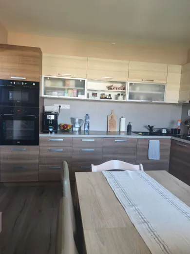 Na prenájom 3-izbový byt, 78 m², Nové Zámky, Nábrežná